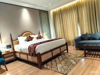 Kemberly Hotel - Zirakpur - 3