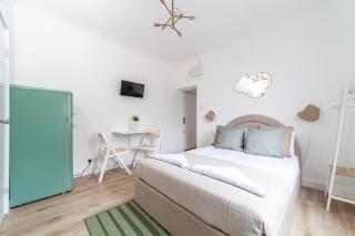Stunning serviced apartments w GREAT location - perfect for Corporate,Contractors and Leisure Clients- Off Street Parking available - 1