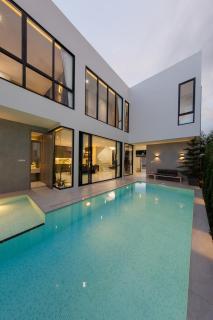 A9 Airport Modern Pool Villa - 4