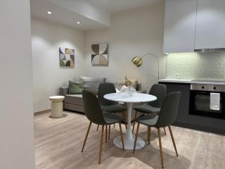 Aura Modern Home - 6