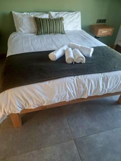 Hermanus - Escape Wines - House on Wine & Protea farm - 2