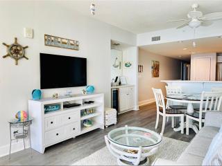 Amazing view-Beachfront 3 bedroom 2 bath at Majestic Beach! - 9