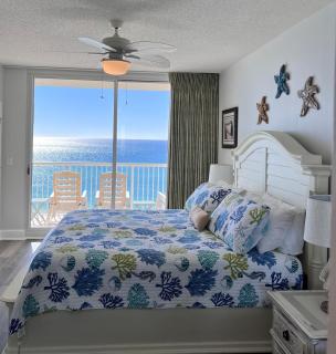 Amazing view-Beachfront 3 bedroom 2 bath at Majestic Beach! - 0