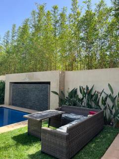 Privacy and Serenity in the Red City - 3