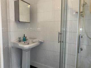 Spacious and Central Belfast Home - Belfast - 2