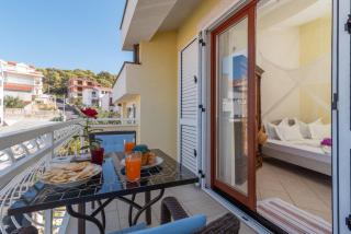 Apartments Anja with garden, balcony and sea view, 3 min walk to the beach - Trogir - 3