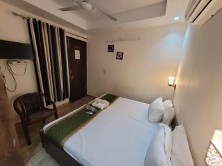 Stay Residency - Green Park Metro Station Gate no - 1 - Neu-Delhi - 8