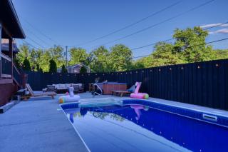 The Sparrow - 6BR Cabin - Heated Pool, Hot Tub & Theater - 9
