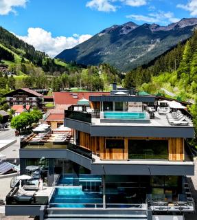Hotel Lärchenhof - Lermoos - 0