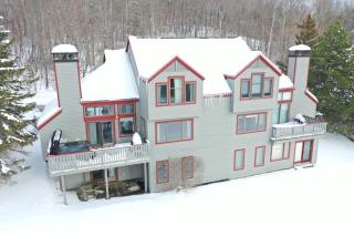 Stratton Mountain Condo with a Hot Tub! Sleeps 12! - Forest Farms - 0
