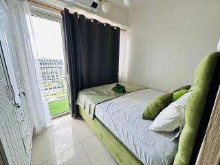 Avocado Room near MOA PICC 2 BEDS - 6