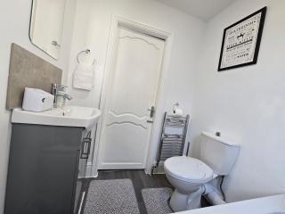 Cozy Home in Liverpool - 5