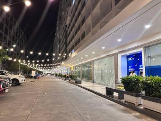 Mango Room near MOA STARCITY 2 Beds - 4
