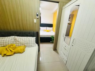 Mango Room near MOA STARCITY 2 Beds - 1