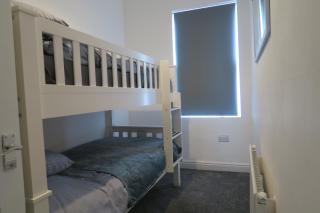 NEW 4 Bed house close to train station and town - Blackpool - 2