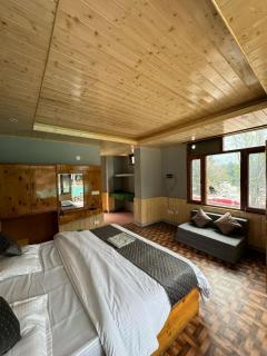 The Mad King's House & Cafe - Manāli - 7