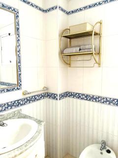 Apartment with queensize bed, Wifi, AC, 5 min walk to the beach - Torrevieja - 4