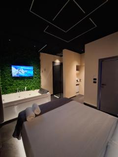 Dark & Light rooms & luxury suites - 6