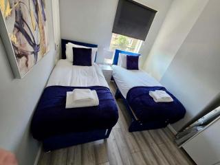 St Helens Central, 2 Bed , Long Stays OFFERS , Contractors , Relocations , Families , Sleeps 4 - Saint Helens - 8