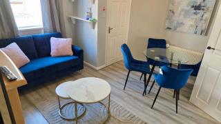St Helens Central, 2 Bed , Long Stays OFFERS , Contractors , Relocations , Families , Sleeps 4 - Saint Helens - 6