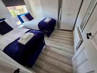 St Helens Central, 2 Bed , Long Stays OFFERS , Contractors , Relocations , Families , Sleeps 4 - Saint Helens - 5