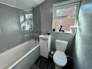 St Helens Central, 2 Bed , Long Stays OFFERS , Contractors , Relocations , Families , Sleeps 4 - Saint Helens - 2