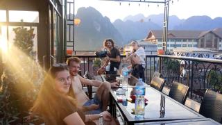 Champa Riverside Hotel - Vang Vieng - 3