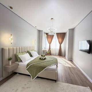 LUX apartment, 2-х комнатная,МЕГАцентр - 7