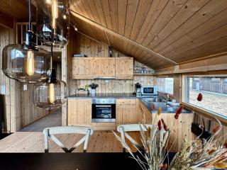 Modern mountain cabin Ski in-out 2 Bathrooms - 7