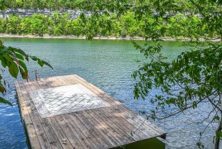 Kentucky Group Getaway with Dock and Lake Access - 7