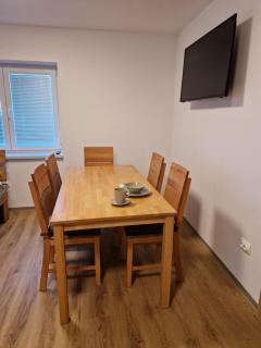 Linden Retreat Apartments - - 4