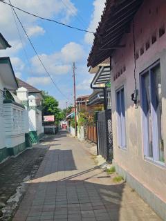 D'Dalem Kadipaten Homestay - Yogyakarta - 7