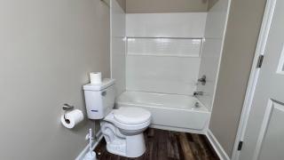 Downtown Liberty New Modern Cozy 4 Bed Townhome - Liberty - 8