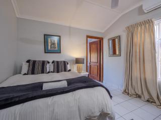 Lady Ellen Umhlanga Beach House - Durban - 4