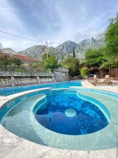 Design villa Orahovac - Trstenik - 0