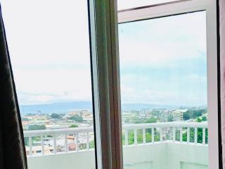 Walk to Abreeza Mall, 1 Bedroom, Balcony with View, Parking, WiFi, Netflix, Kitchen, Washer - T1-1007 - Davao - 4