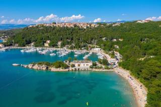 Villa Mirakul, new modern villa with swimming pool, close to the beach, children playroom, quiet area- by TRAVELER tourist agency Krk - Omišalj - 2