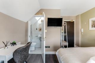 Charming Studio in Excellent Location 10 - 2