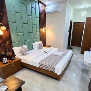 Hotel Spring Holiday's - Mehsāna - 5