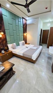 Hotel Spring Holiday's - Mehsāna - 3