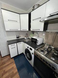 Forum Cozy Apartment 2 room-Prime Location Walk to All Attractions! - Almaty - 6