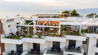Sky Boutique Hotel - Perea - 9