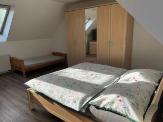 Podkrovní apartmán se společným bazénem - - 4