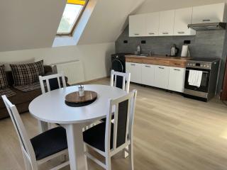 Podkrovní apartmán se společným bazénem - - 0