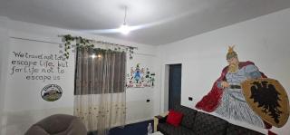 Stone House Hostel Elbasan - Elbasan - 9