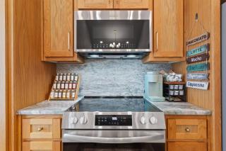 New Luxury Villa Near Baylor University and Magnolia Silos - Waco - 3