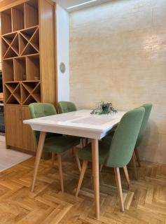 Modern & Elegant apartment with free parking - Sarajevo - 1