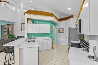 *Sun Palm Paradise* | Sleeps 14 | Near Disney! - 2