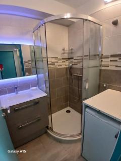 Bright apartment near beach with pool - Juan-les-Pins - 3