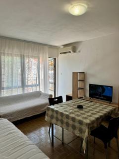 Beli's Apartments - Kravlja - 0